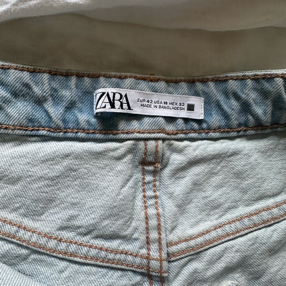 Zara Blue High-Waisted Jean Shorts - Picture 2 of 3